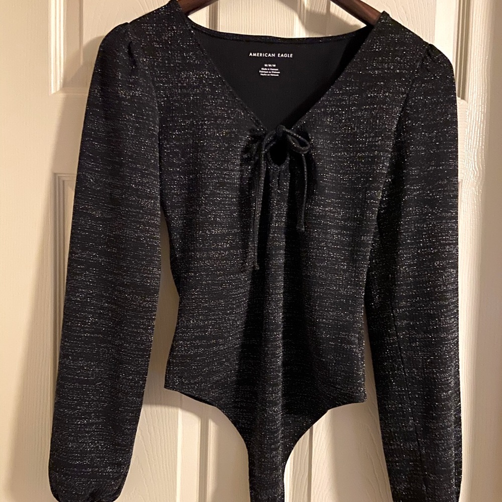 NWOT🖤✨ American Eagle Metallic Bodysuit